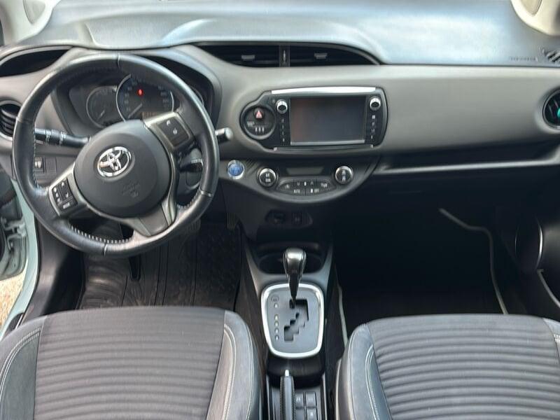 Toyota Yaris 1.5 Hybrid glamour edition