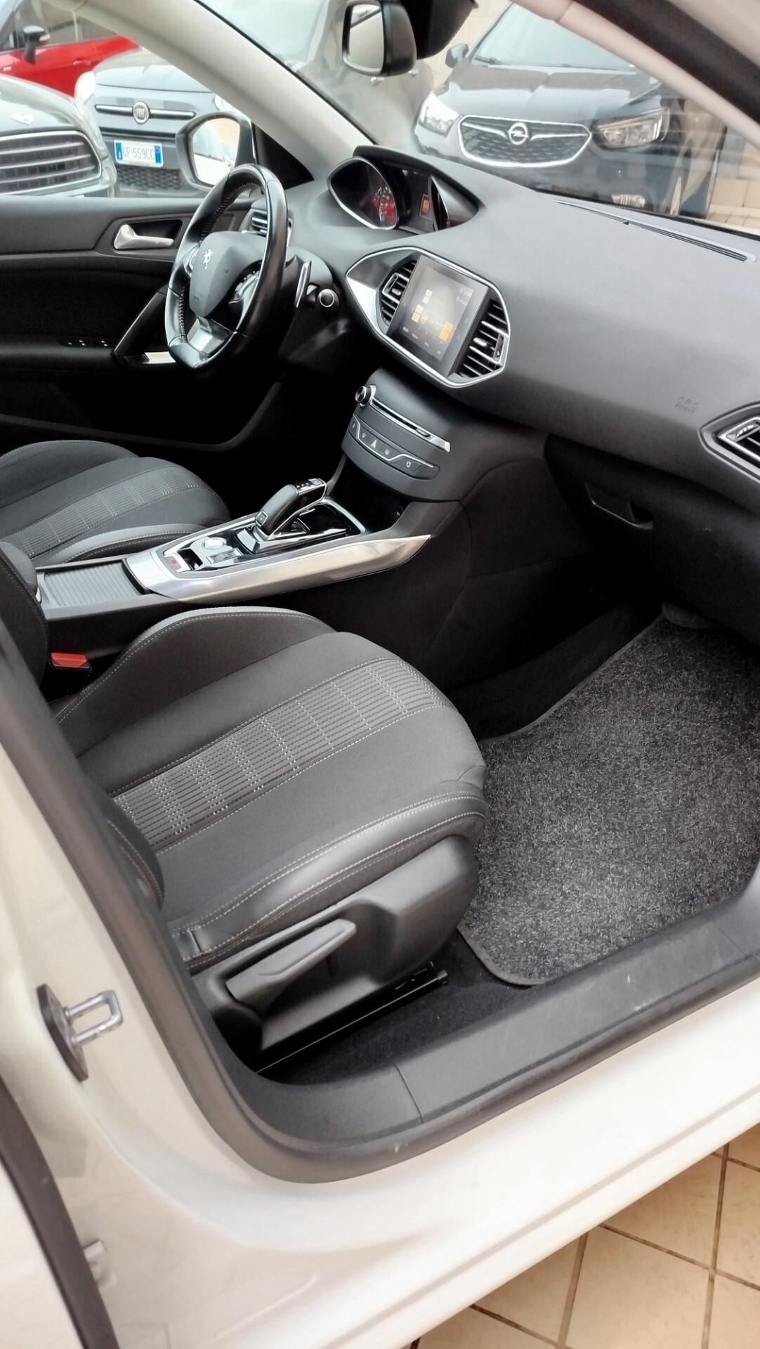 Peugeot 308 BlueHDi 130 S&S EAT8 SW Style