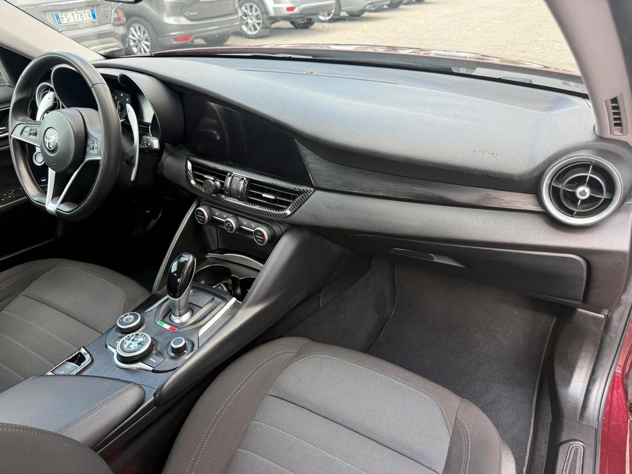 Alfa Romeo Giulia 2.2 Turbodiesel 150 CV AT8 Business