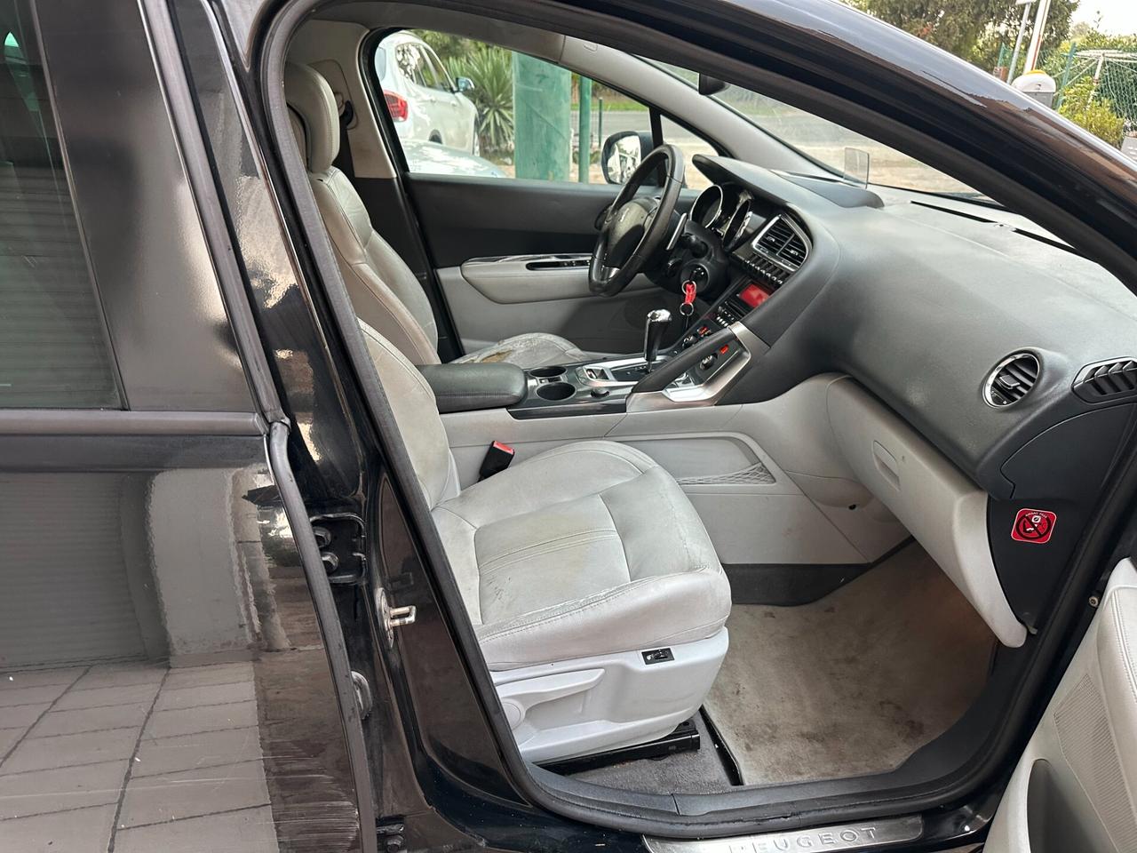 Peugeot 3008 1.6 HDI AUT. (12 RATE)