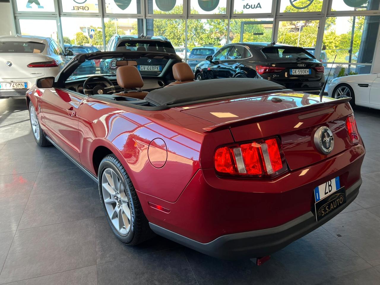 Ford Mustang V6 4.0 CONVERTIBLE