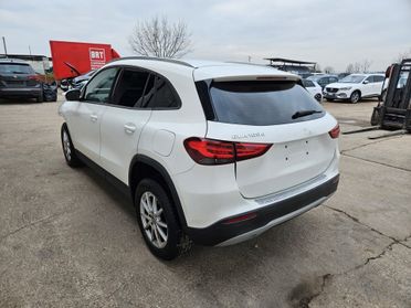 Mercedes-Benz GLA 180 d Business auto