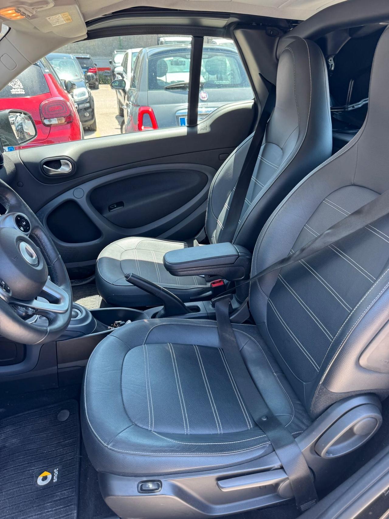Smart ForTwo EQ cabrio Prime Nightsky