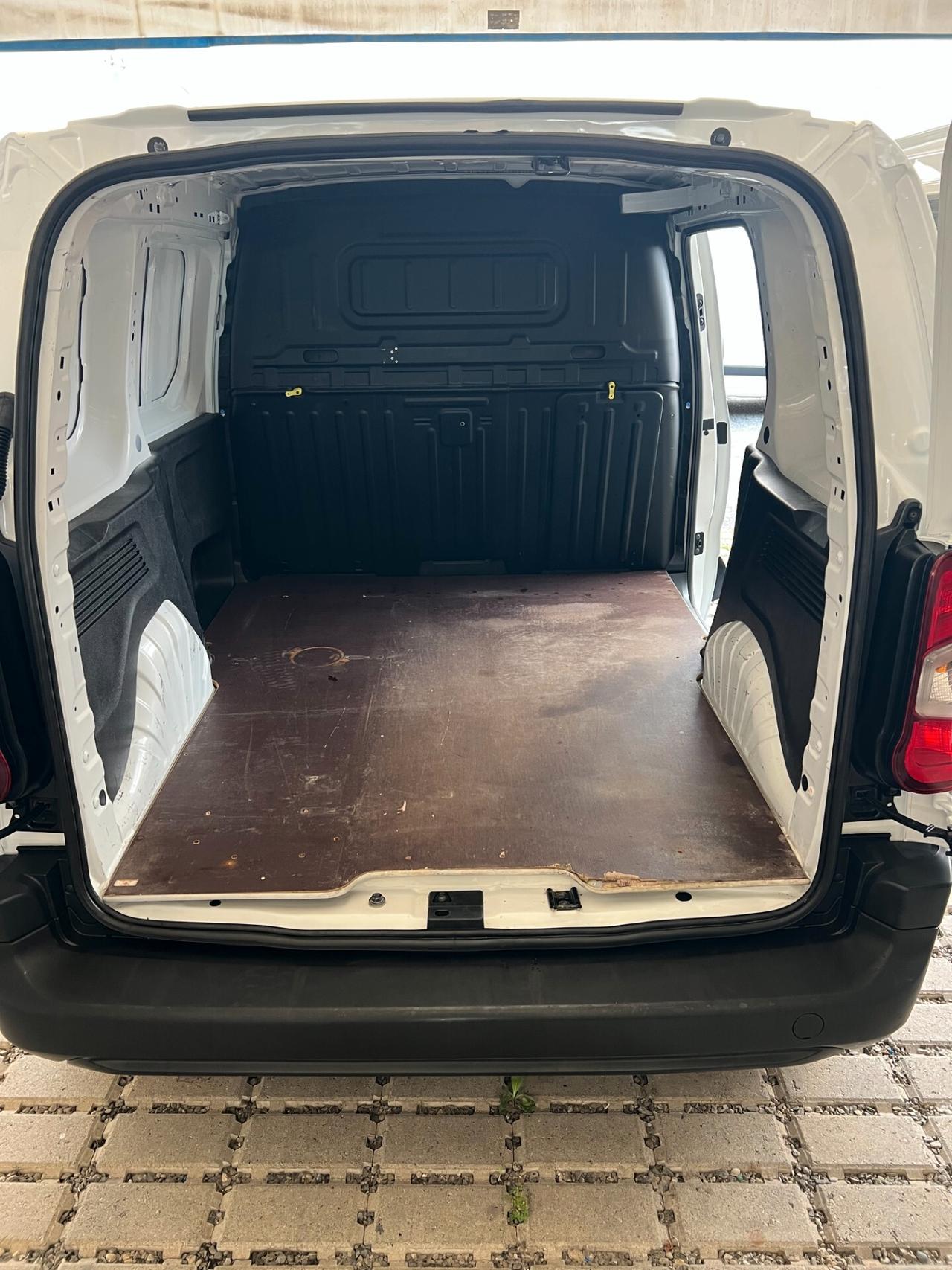 Peugeot Partner BlueHDi 100 PC Furgone Premium 3 POSTI