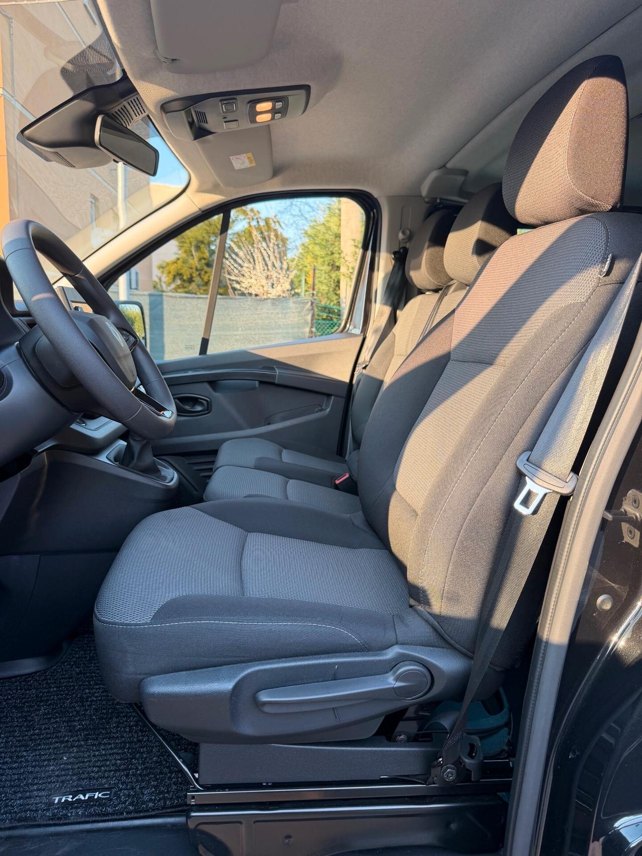 Renault Trafic 2.0 dCi - 9 POSTI - 12 MESI DI GARANZIA