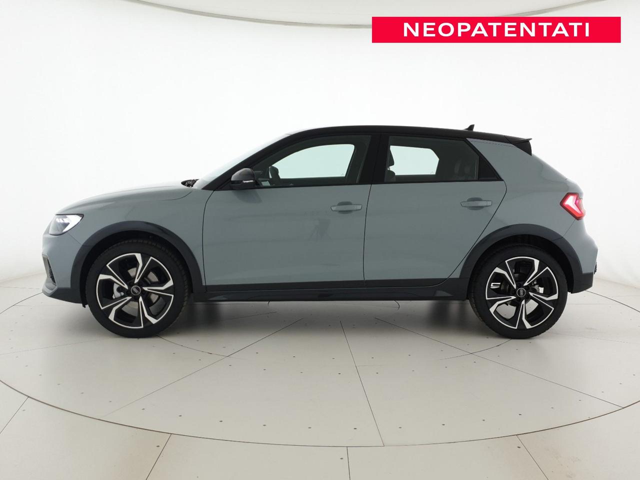 Allstreet 30TFSI 116CV S tronic Identity Contrast