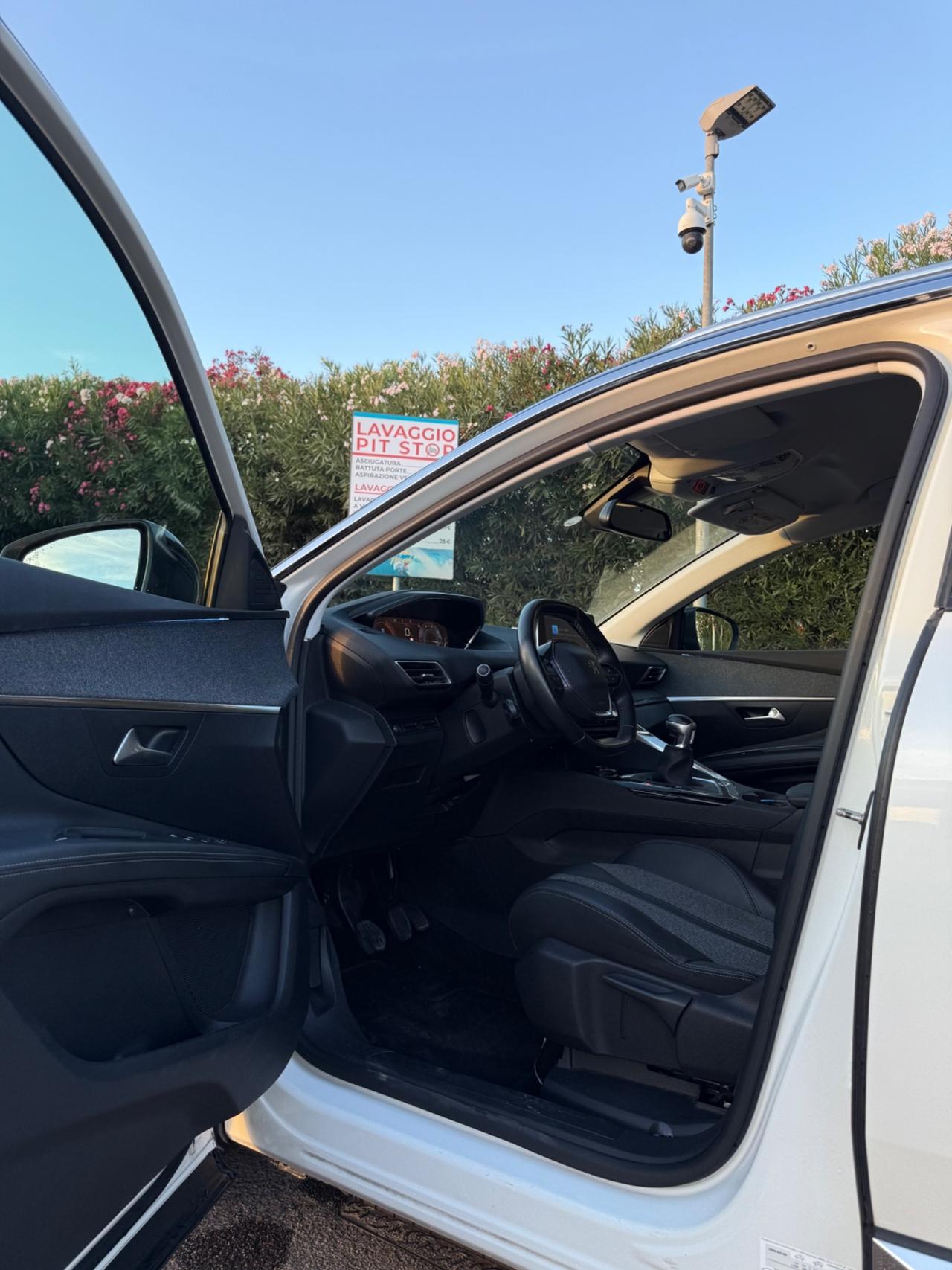 Peugeot 3008 BlueHDi 130 S&S Allure