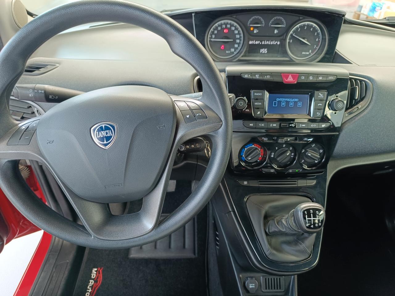 Lancia Ypsilon 1.0 FireFly 5 porte S&S Hybrid Ecochic Gold
