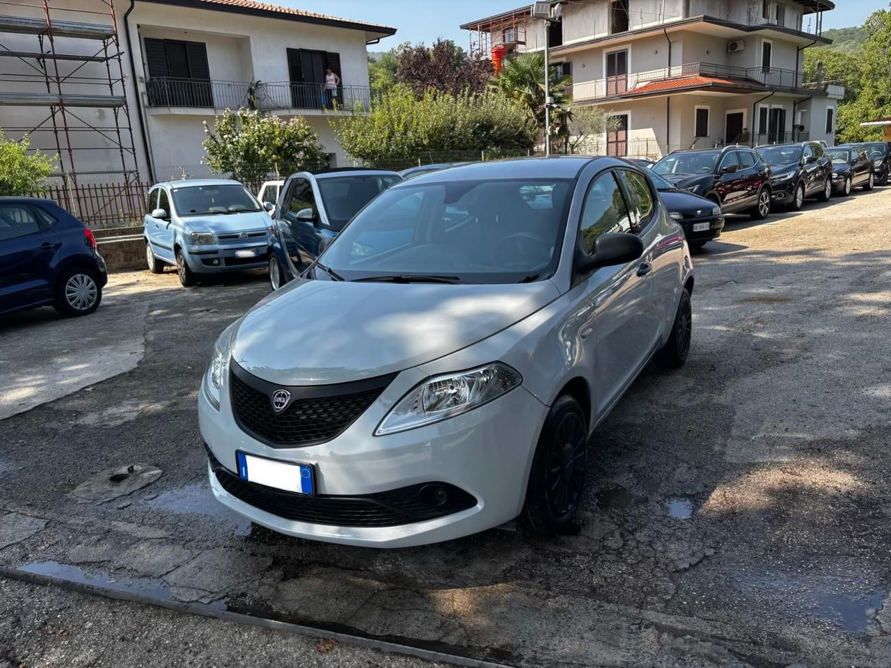 Lancia Ypsilon 1.2 69 CV 5 porte S&S Gold