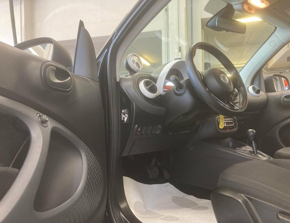 Smart fortwo EQ Pure