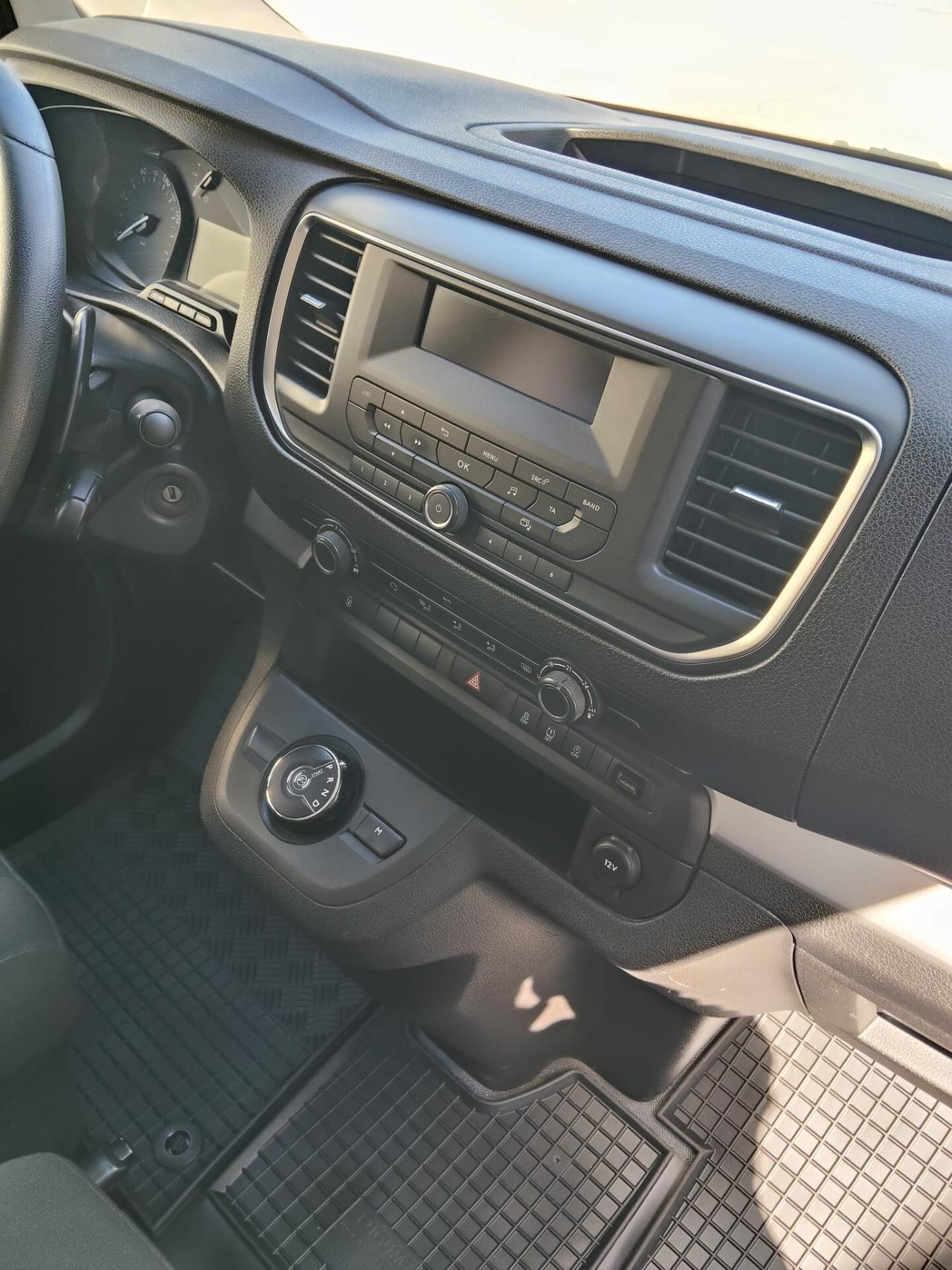 Peugeot Traveller Long Business 120 cv EAT8 9 Posti