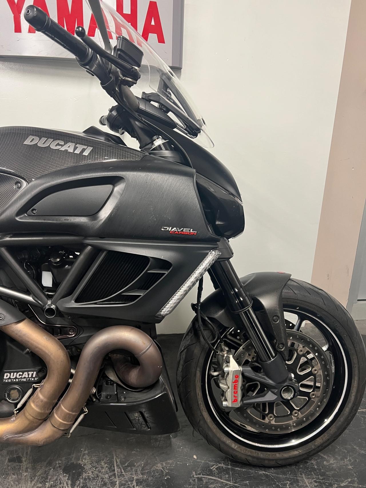 Ducati Diavel 1200 CARBON
