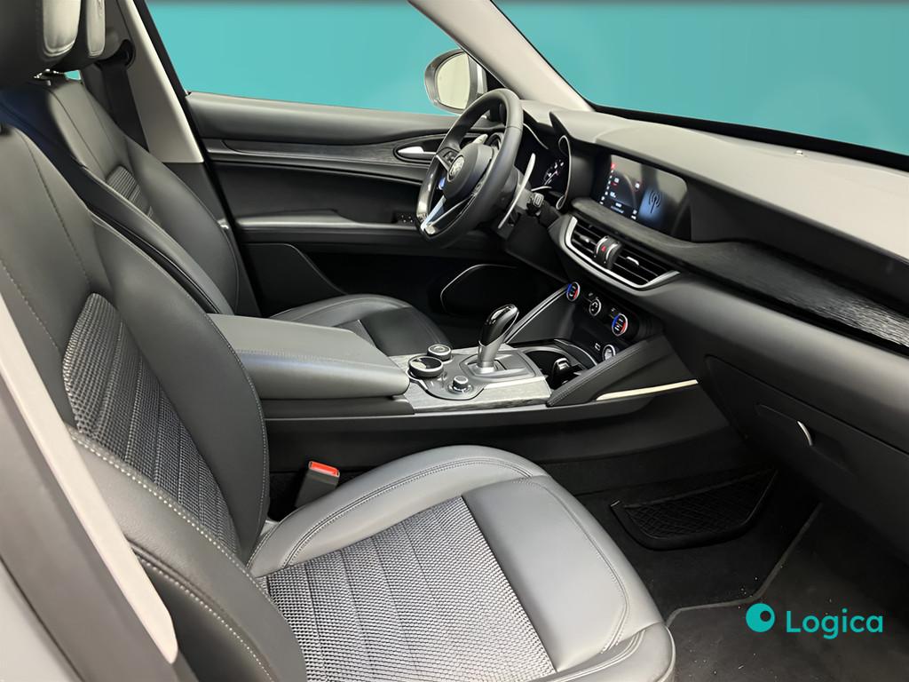 ALFA ROMEO Stelvio 2017 - Stelvio 2.2 t Executive Q4 210cv auto my19
