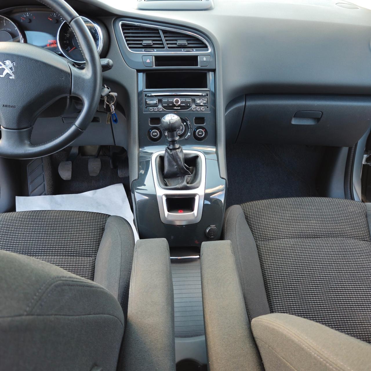 Peugeot 5008 1.6 HDi 115CV Business