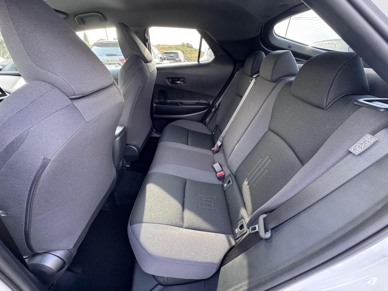 Toyota C-HR 1.8 hev Trend fwd e-cvt