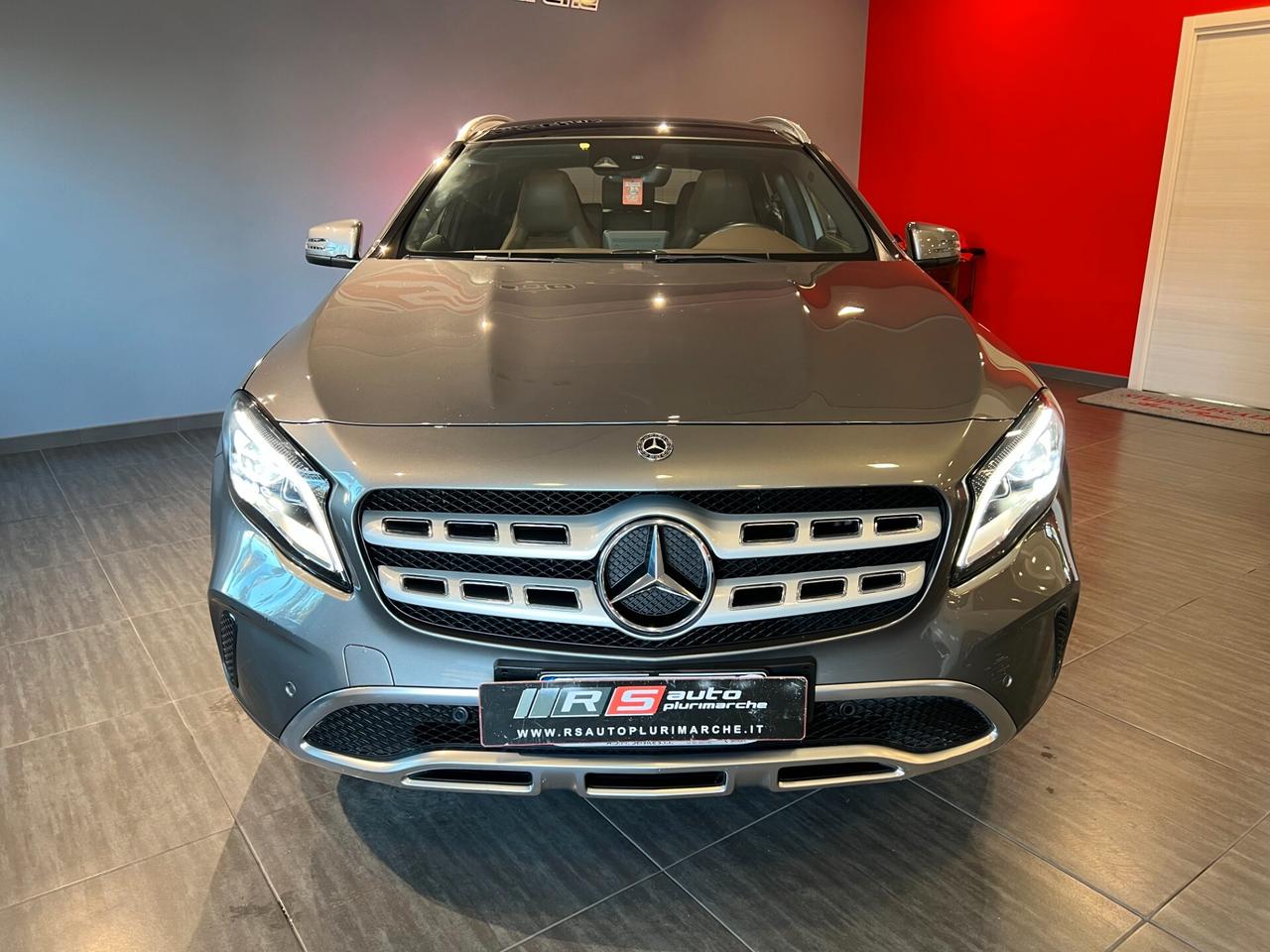 Mercedes-benz GLA 180d Automatic Executive TETTO