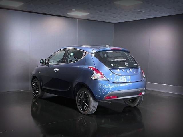 LANCIA Ypsilon 1.0 FireFly 5 porte S&S Hybrid Ecochic Silver
