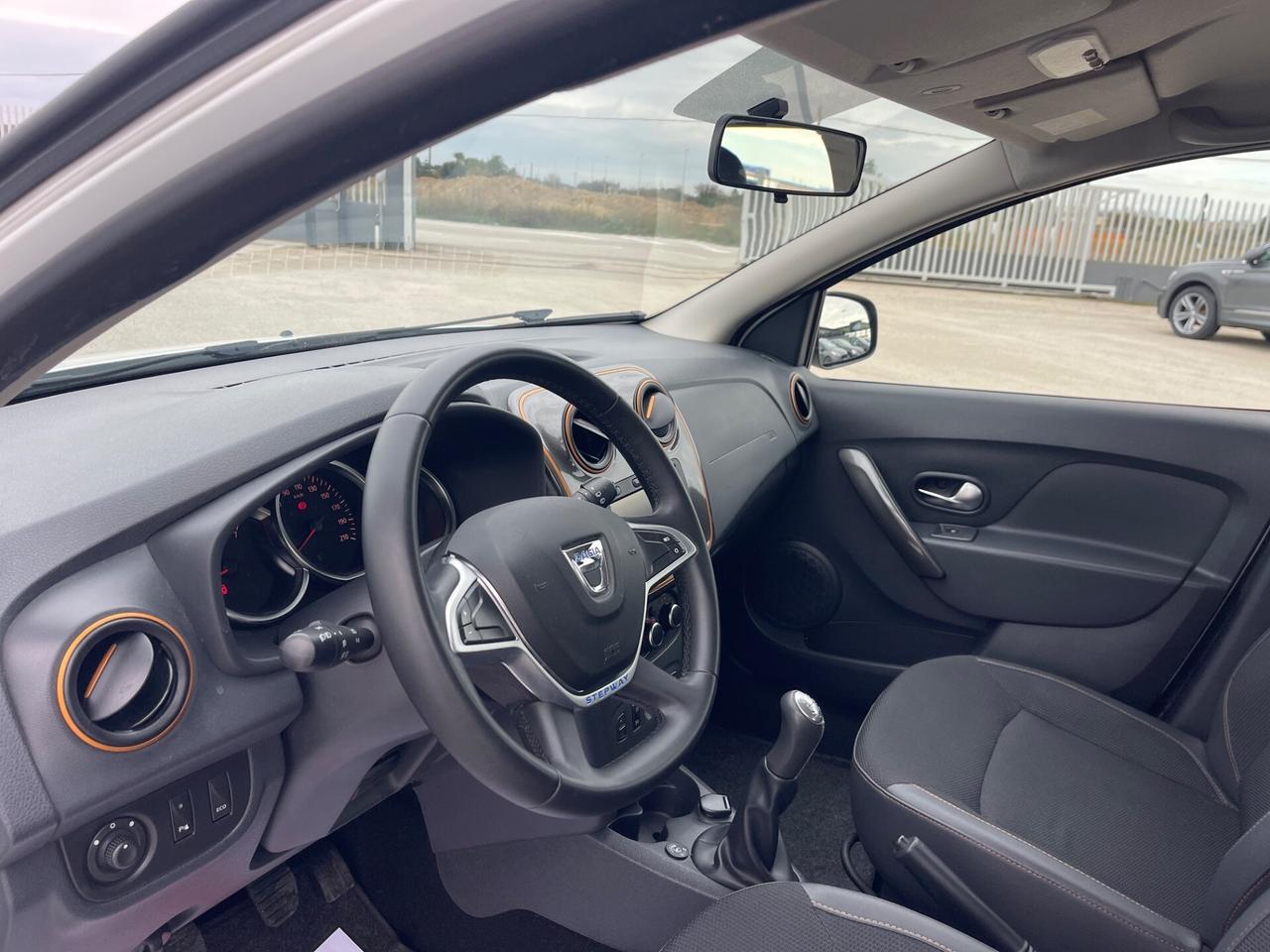 DACIA SANDERO STEPWAY 0.9 TCE GPL FULL LED MY17