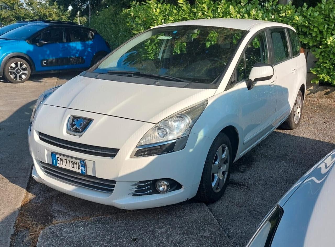Peugeot 5008 1.6 Diesel 7 Posti Neopatentati