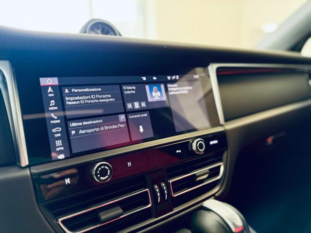 Porsche Macan 2023 2.0 265cv pdk TETTO/BOSE/20"