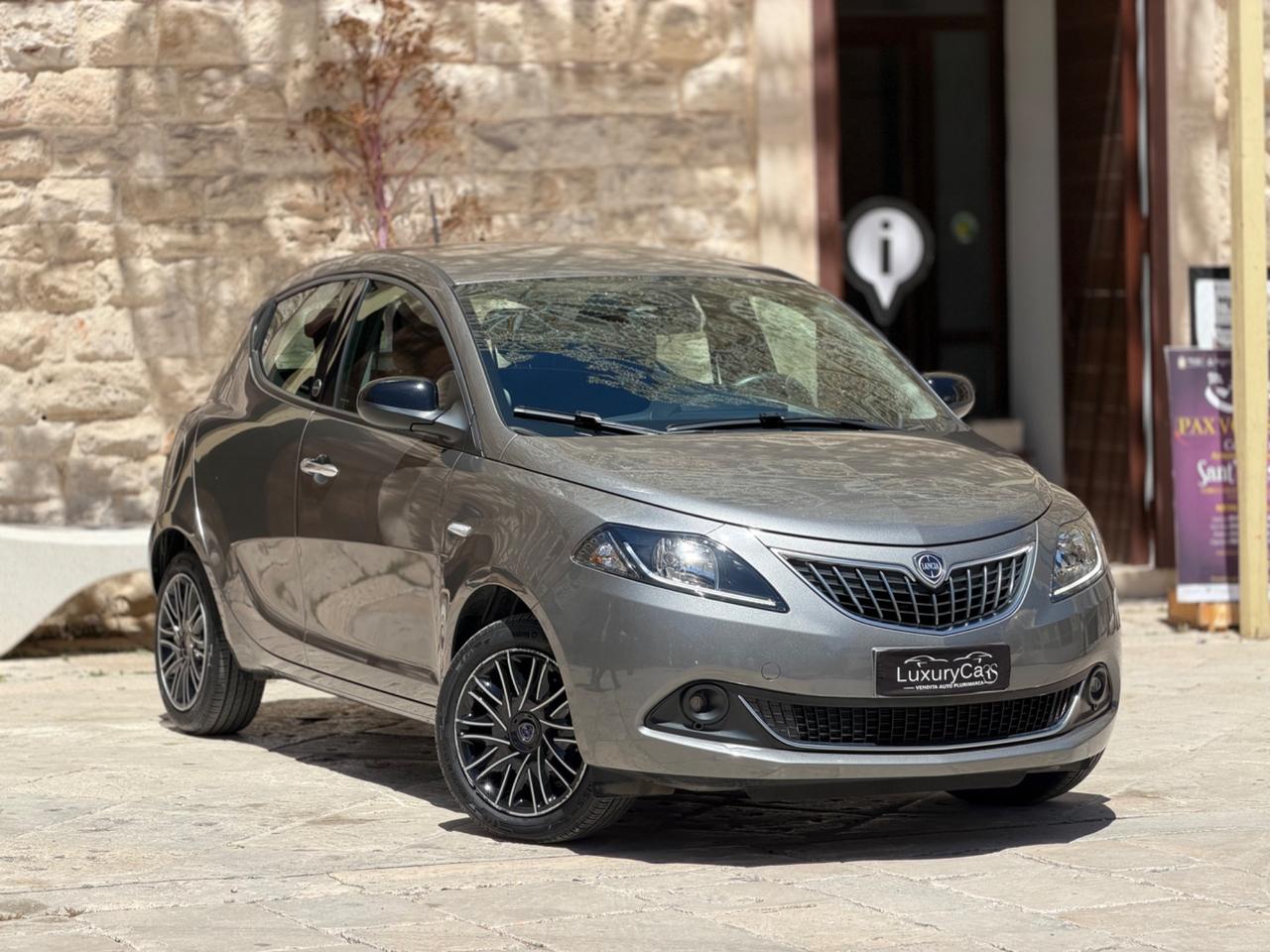 Lancia Ypsilon 1.0 FireFly 5 porte S&S Hybrid Ecochic Gold