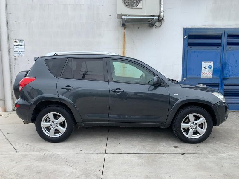 Toyota RAV4 RAV4 2.2 D-4D 177 CV Luxury