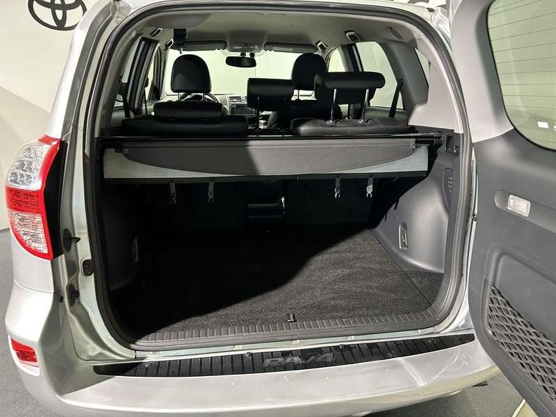 Toyota RAV4 RAV4 Crossover 2.2 D-Cat A/T 150 CV Style + NAVIGATORE