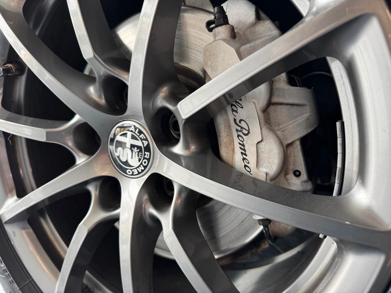 Alfa Romeo Giulia 2.2 T Diesel At8 180cv Super Navi Paddle Full