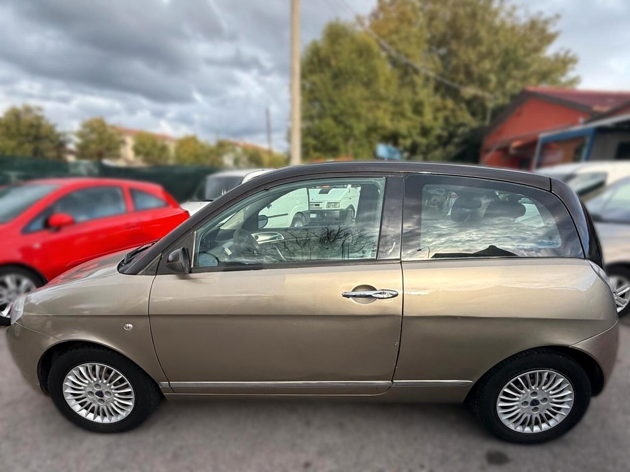 Lancia Ypsilon 1.4 Argento