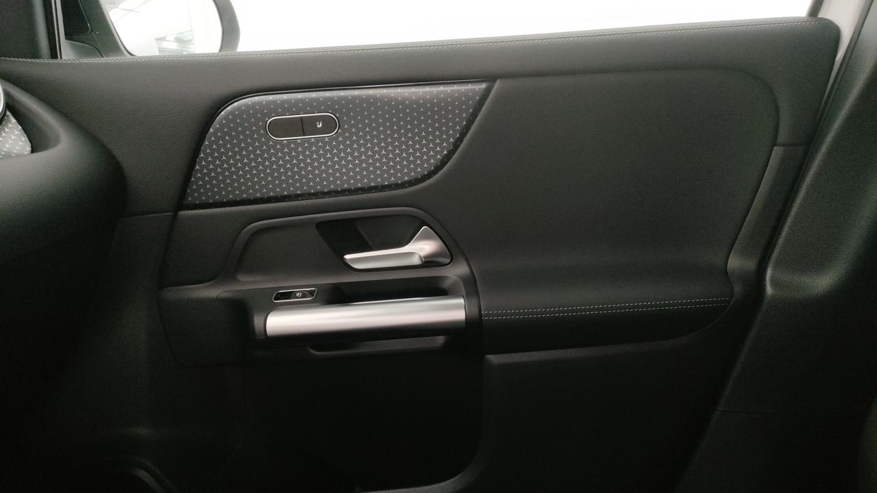 Mercedes-Benz GLA 200 d Automatic 4MATIC