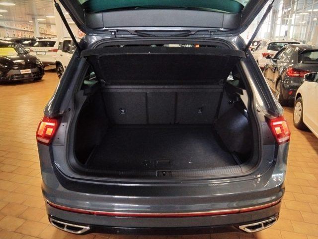 VOLKSWAGEN Tiguan 2.0 TDI 150 CV DSG R-Line 19"