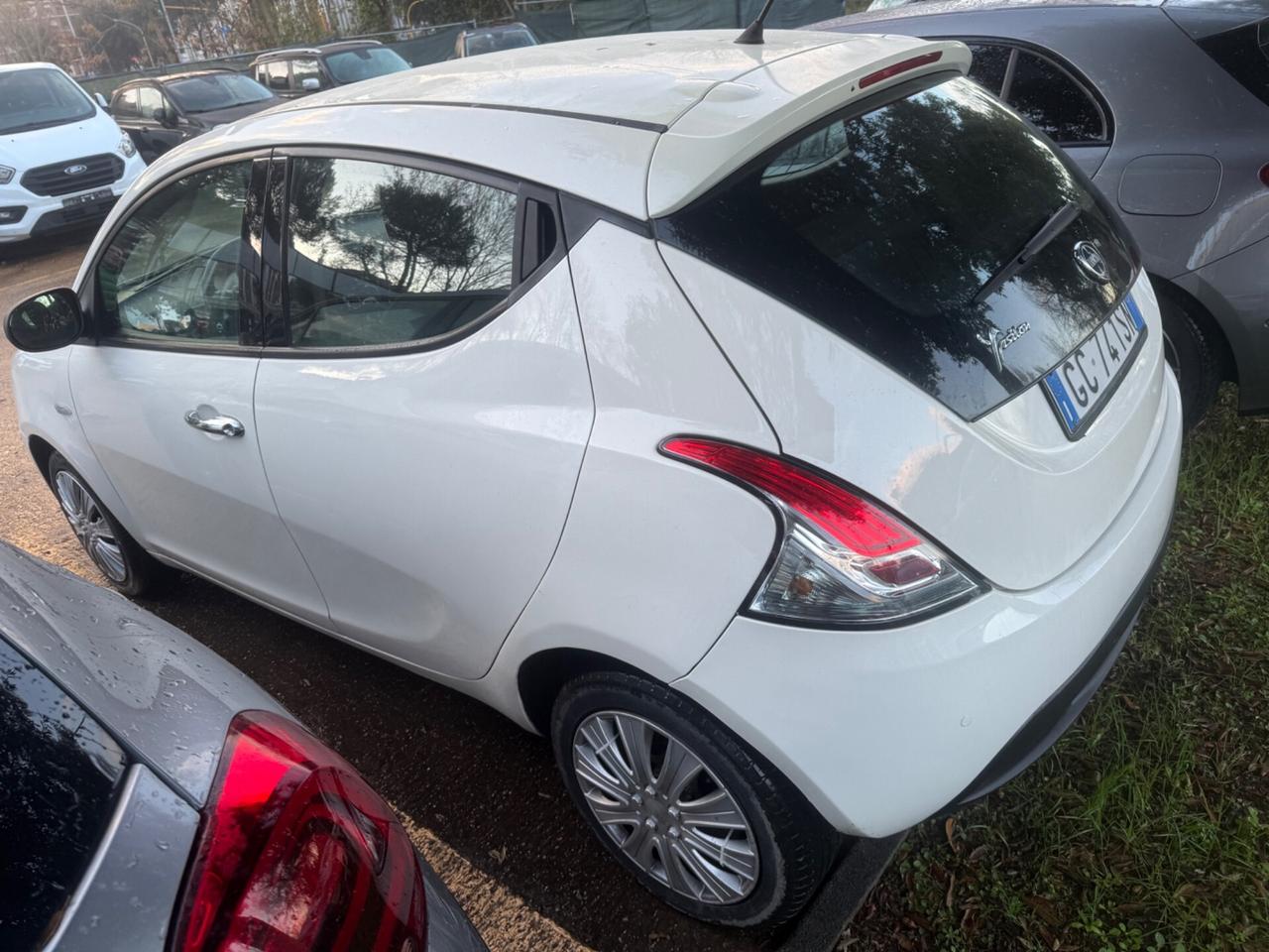 Lancia Ypsilon 1.2 69 CV 5 porte GPL Ecochic Platinum