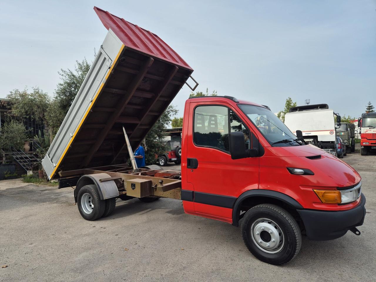 Iveco 65C15 Ribaltabile Patente C