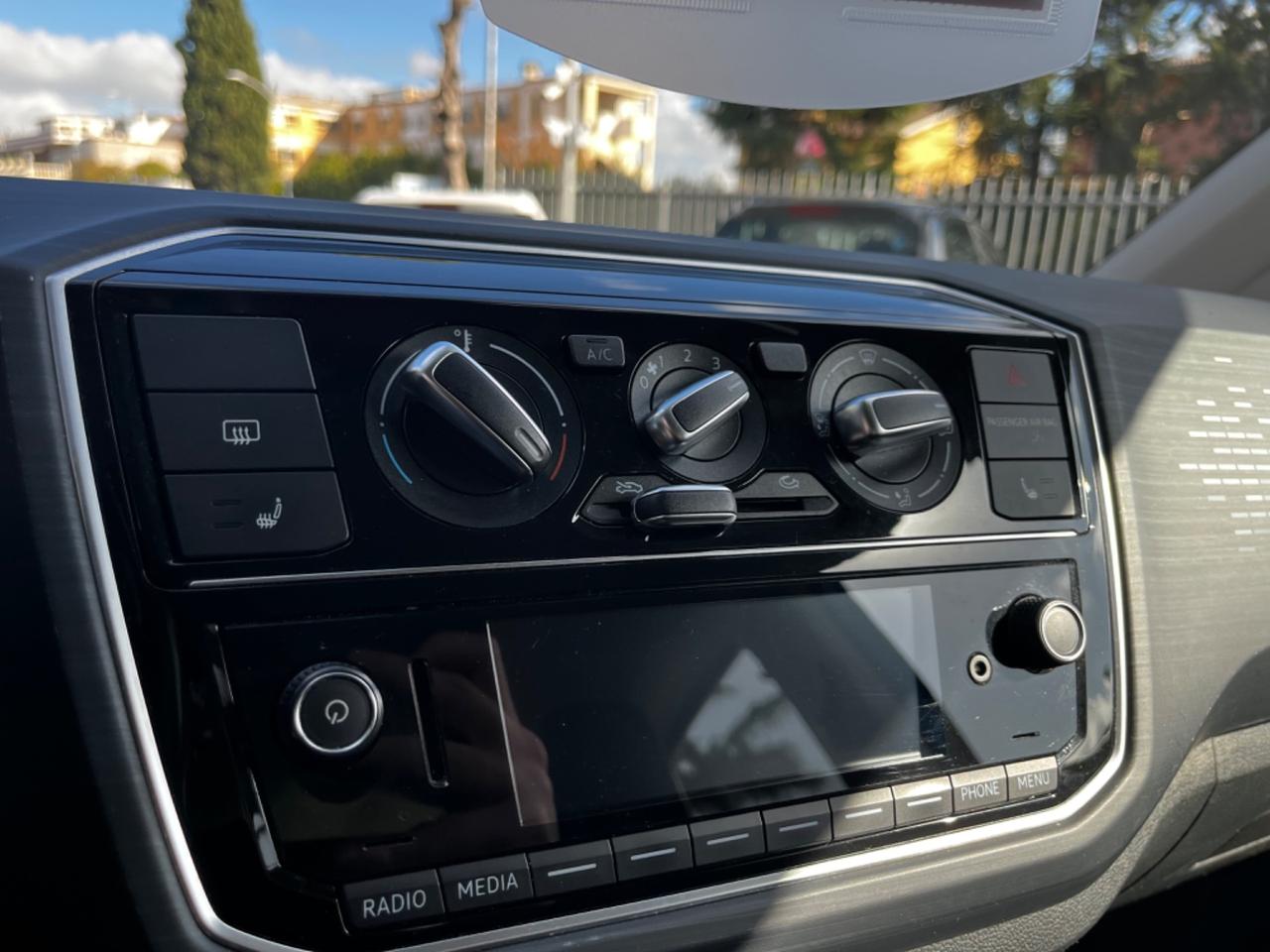 Volkswagen up! 1.0 75 CV 5p. move