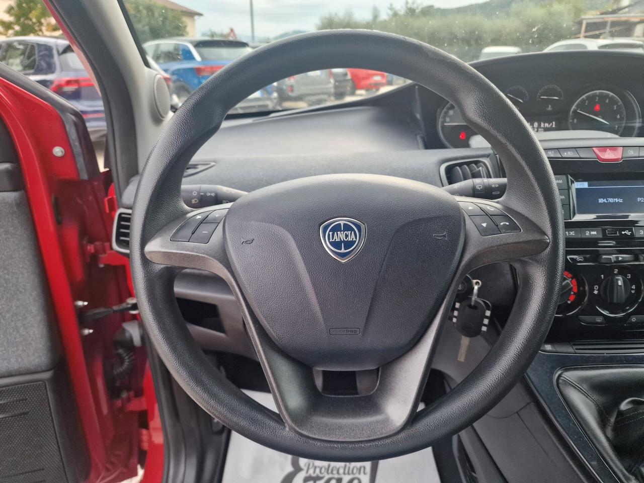 Lancia Ypsilon 1.2 69 CV 5 porte Elefantino