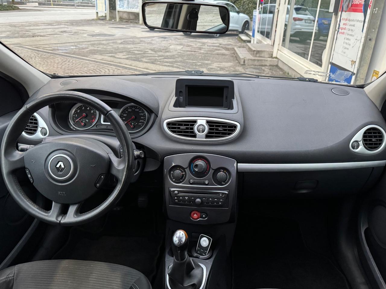 Renault Clio 1.2 16V 5 porte Dynamique