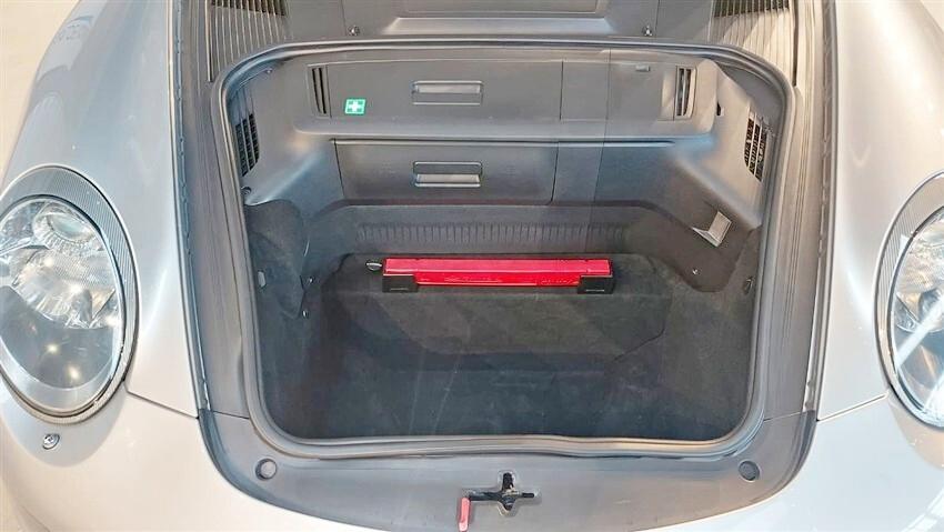 Porsche 911 Carrera cat Coupé