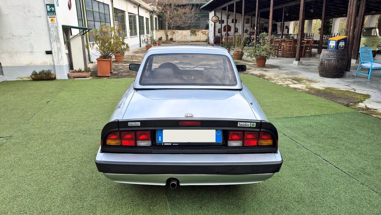 Alfa Romeo Spider 2.0i Quadrifoglio Verde – 1987