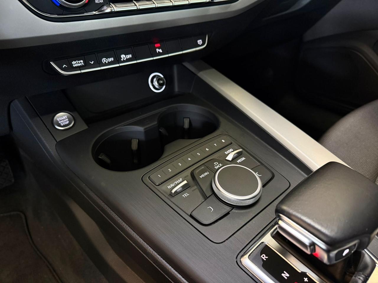 Audi A4 Avant 30 TDI S tronic Business
