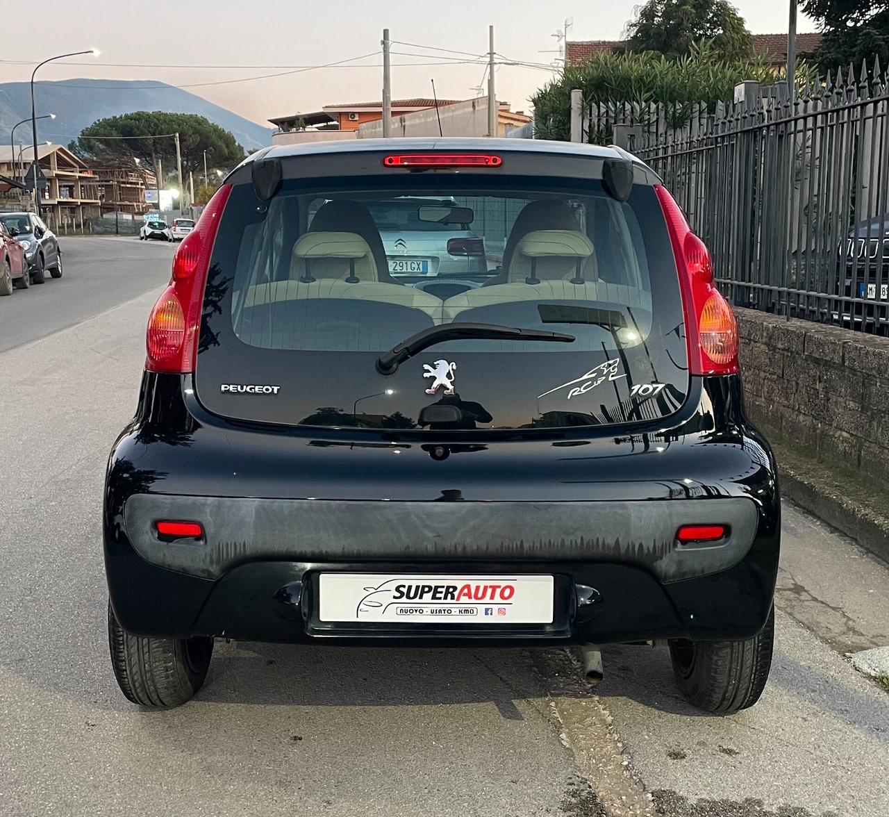 PEUGEOT 107 1.0 68CV 2Tronic SWEET YEARS 5p