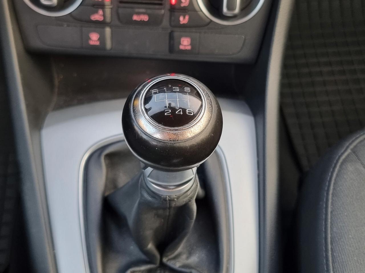 Audi Q3 2.0 TDI 120 CV Business