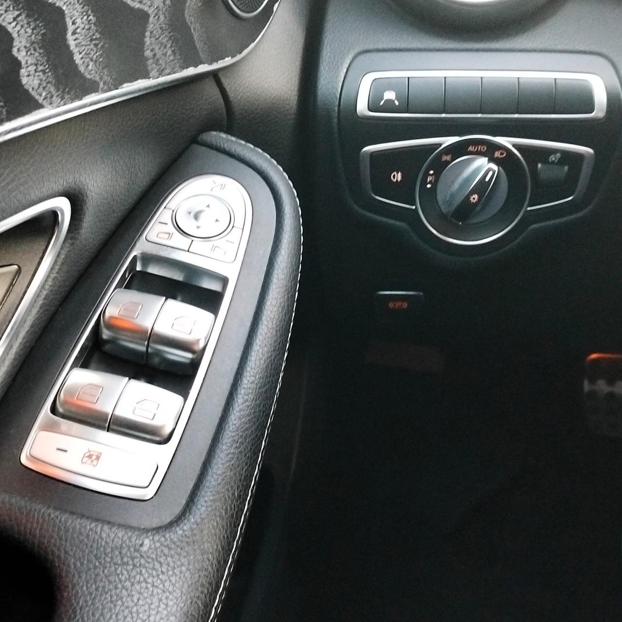 Mercedes-benz C 220 d Auto Premium