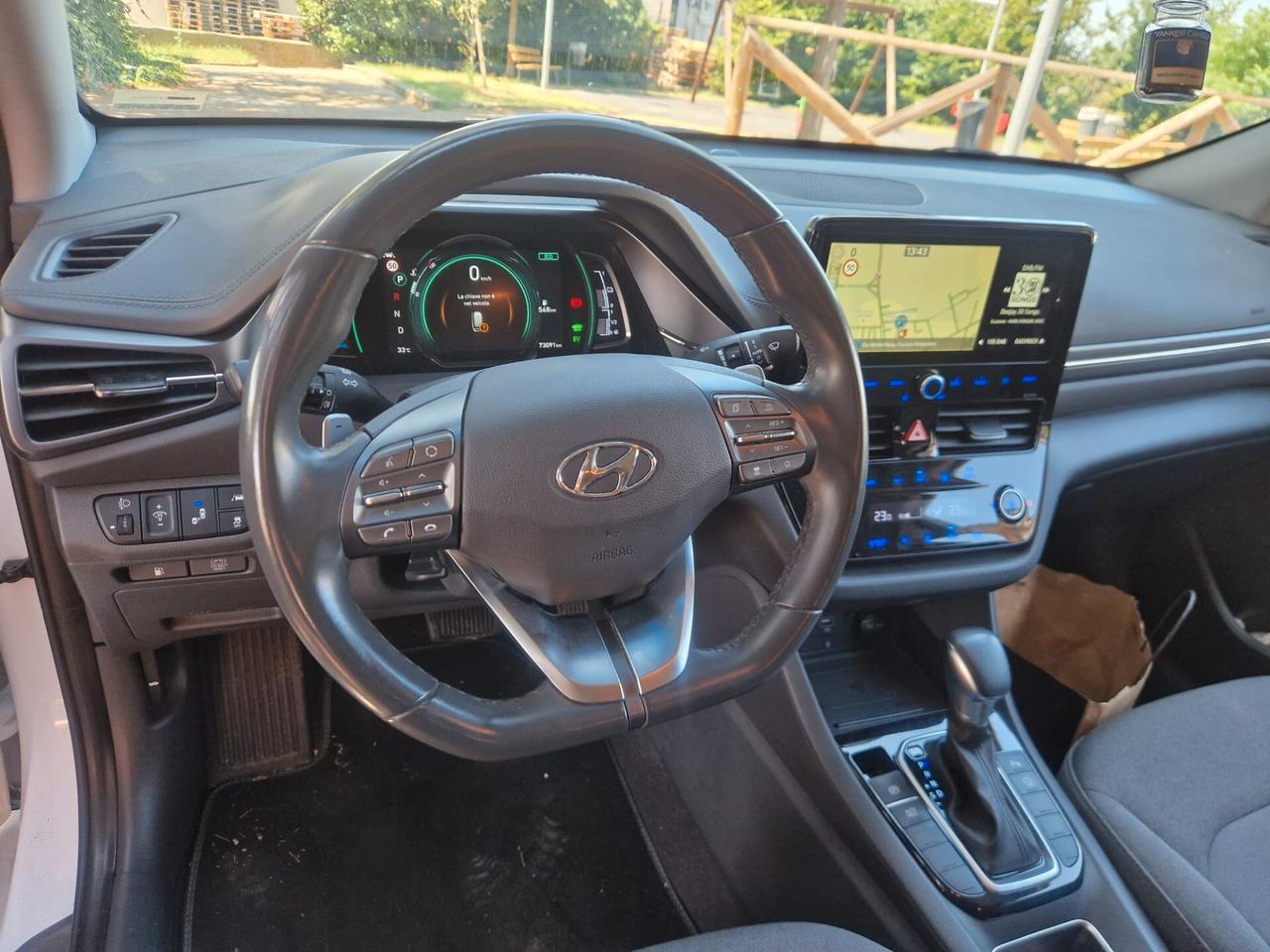 Hyundai Ioniq 1.6 Plug-in Hybrid DCT Tech