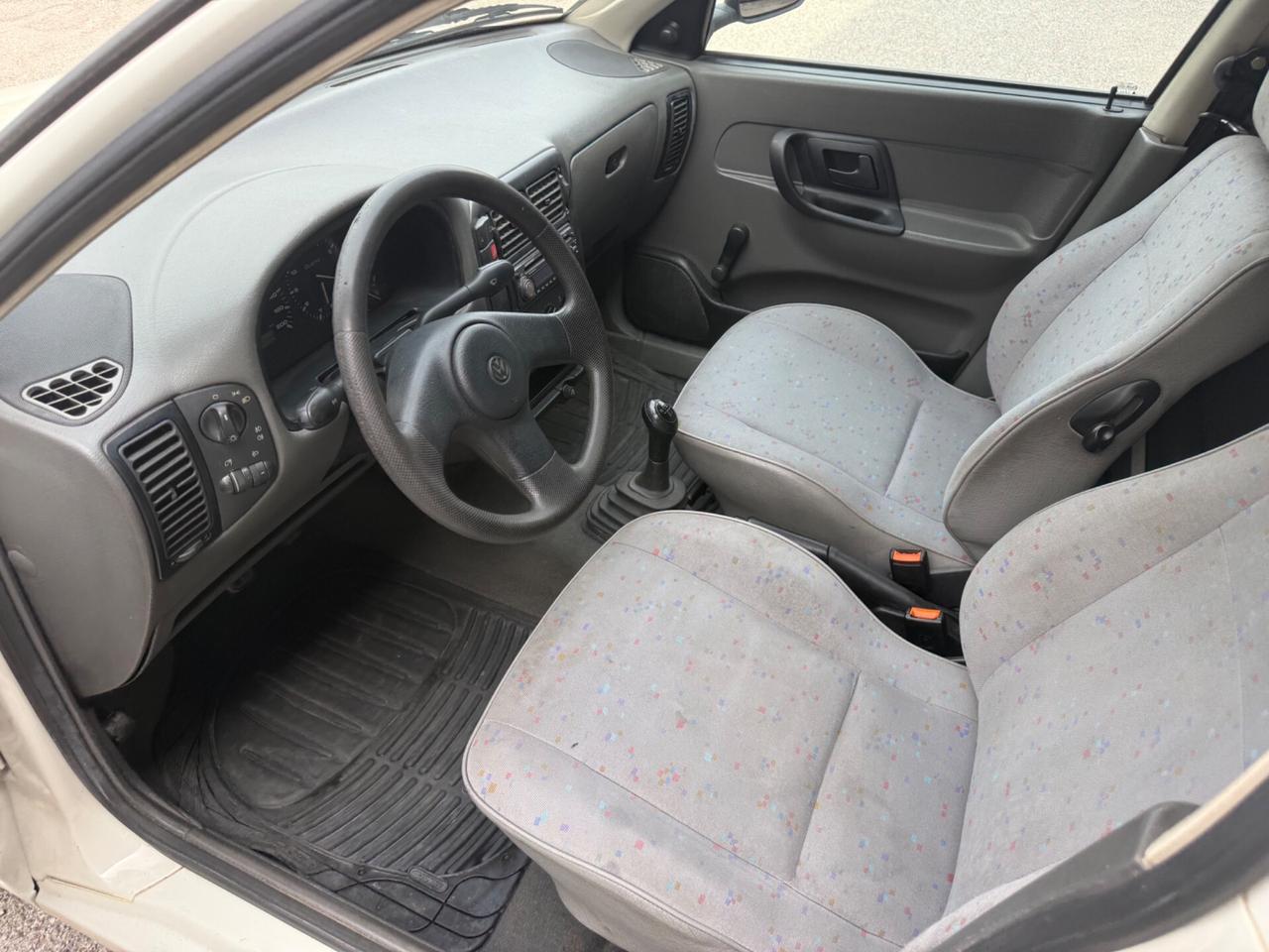 Volkswagen Caddy 1.9 diesel Van Vetrato