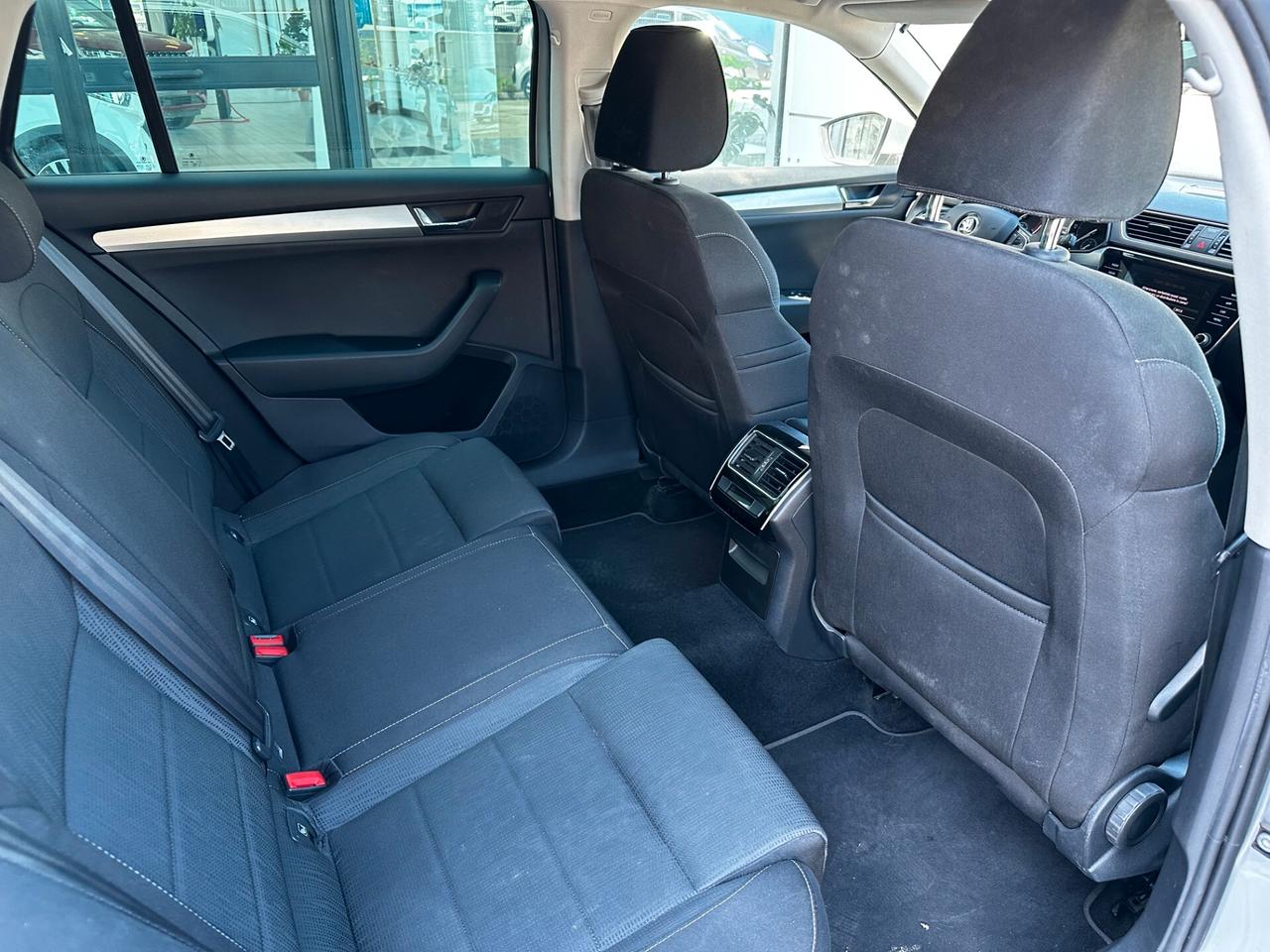 Skoda Superb 1.6 TDI Wagon Executive