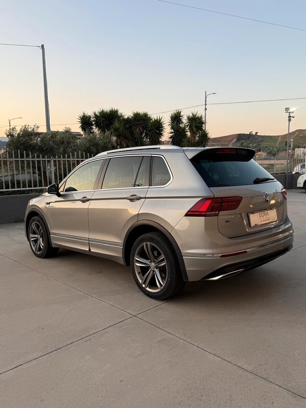 Volkswagen Tiguan 2.0 BiTDI SCR DSG 4MOTION Executive R-Line BMT