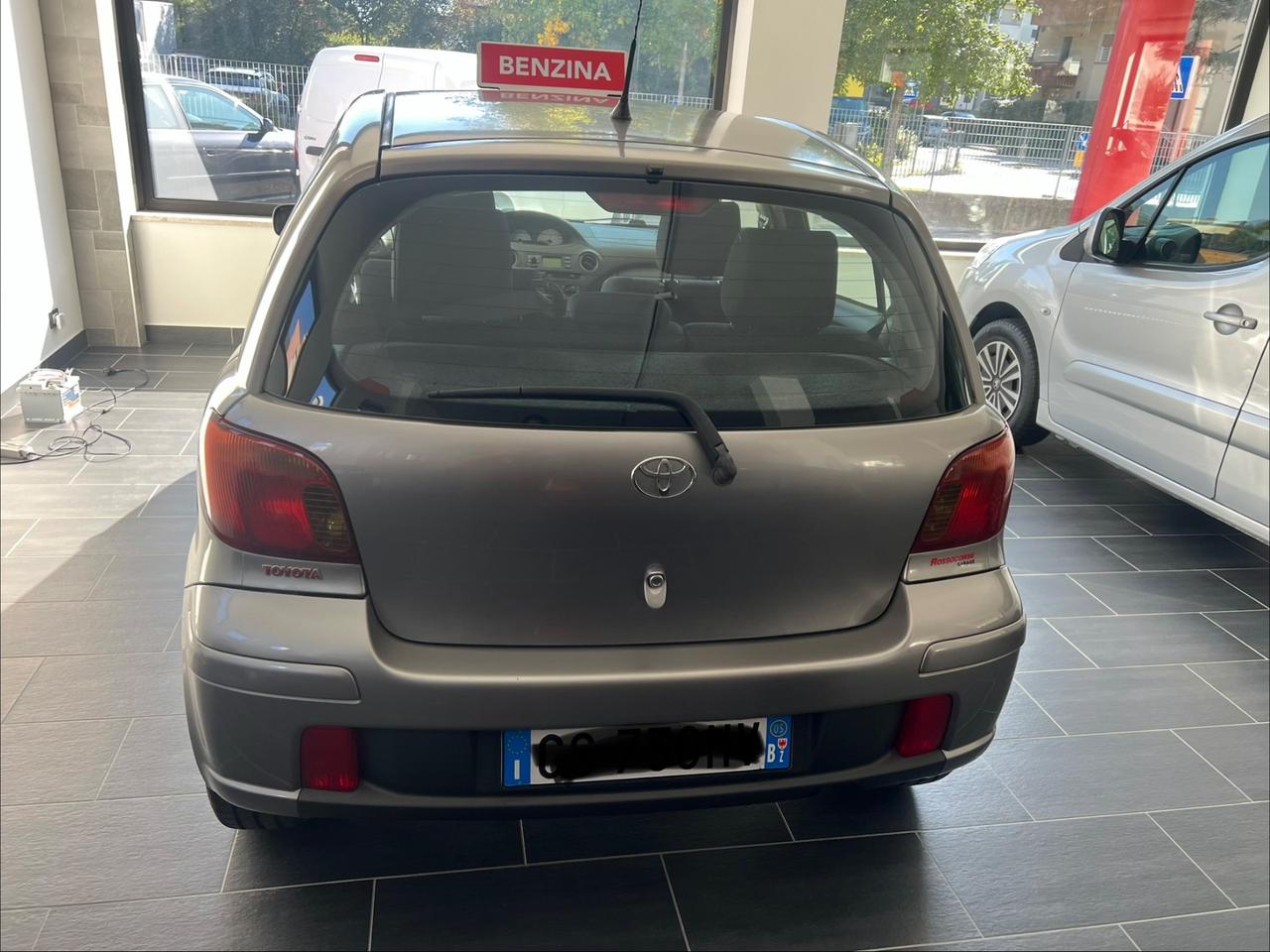 Toyota Yaris 1.5i 16V cat 5 porte T Sport