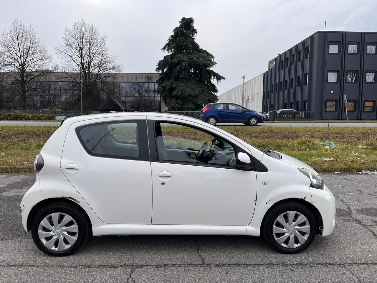 Toyota Aygo 1.0 12V VVT-i 3 porte Active Connect