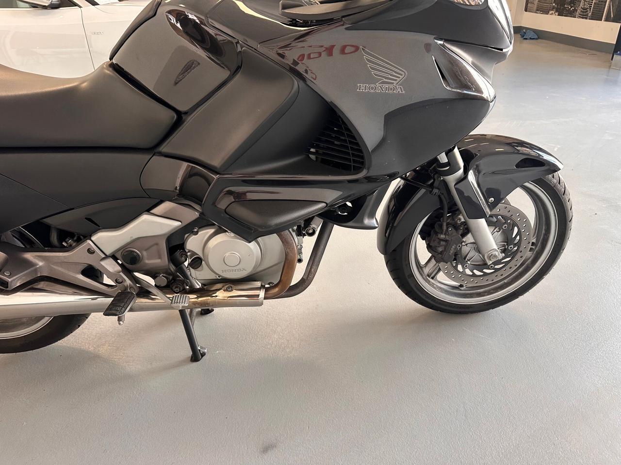 HONDA DEAUVILLE 700