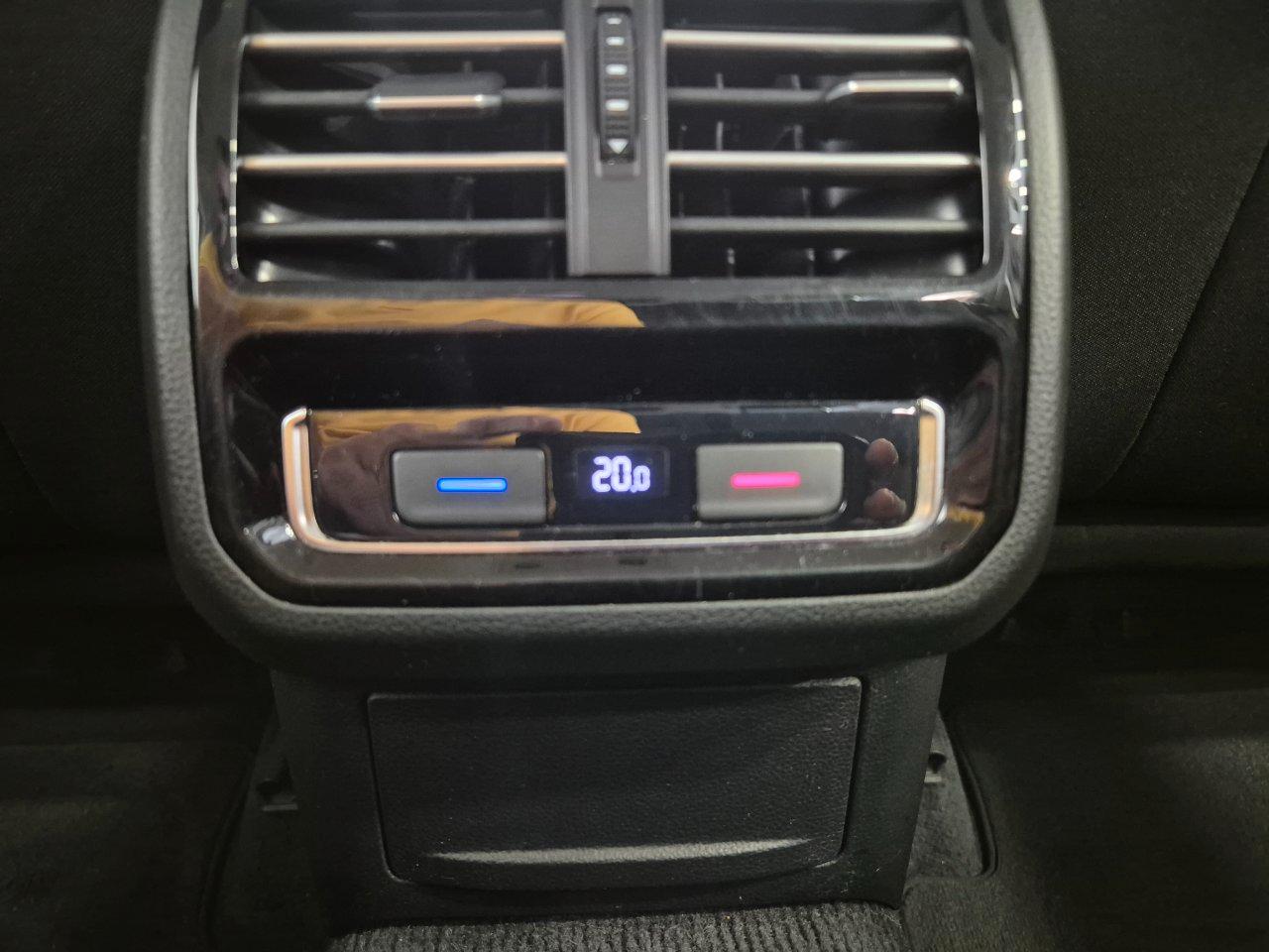 Volkswagen Passat Variant 1.6 tdi Business 120cv - NEOPATENTATI - ACC/Lim - Carplay - Sens. Park.
